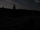 03 : 04
