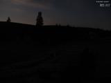 03 : 24