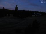 04 : 00