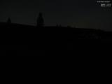 23 : 04