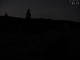 03 : 00