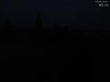 22 : 00