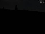 03 : 00