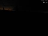 03 : 00