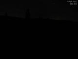 23 : 00