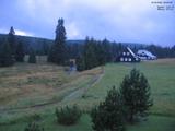 06 : 00