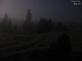 02 : 00
