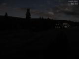22 : 00