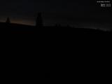 03 : 32