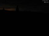 02 : 00