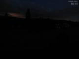 03 : 00