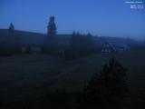 03 : 32