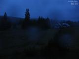 22 : 00