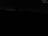 22 : 04