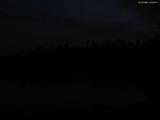 03 : 32