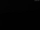 23 : 04