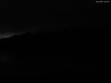 23 : 00