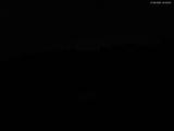 23 : 00