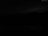 22 : 00