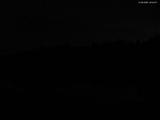 22 : 04