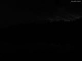 03 : 00