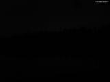 03 : 32