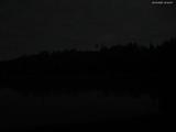 22 : 04