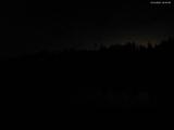 23 : 00