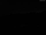 03 : 00