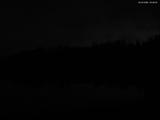 03 : 32