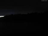 22 : 04