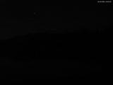 23 : 00