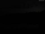 23 : 04