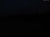 03 : 32