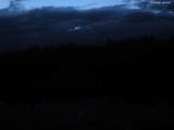 22 : 04