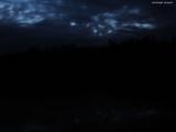 22 : 04