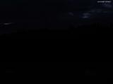 22 : 08