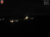 23 : 00