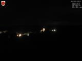 03 : 00