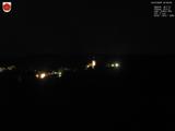 03 : 00