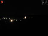 21 : 08