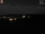 03 : 00