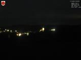 03 : 32