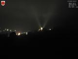 23 : 04