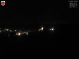 23 : 00