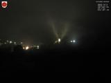 03 : 00