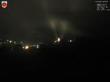 03 : 32