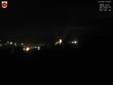 03 : 00