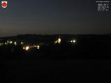 03 : 00