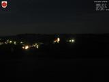 03 : 00